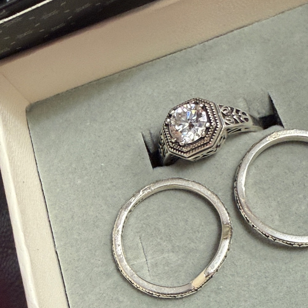 Silver Ribbon Gift Box - Picture 3 of 6